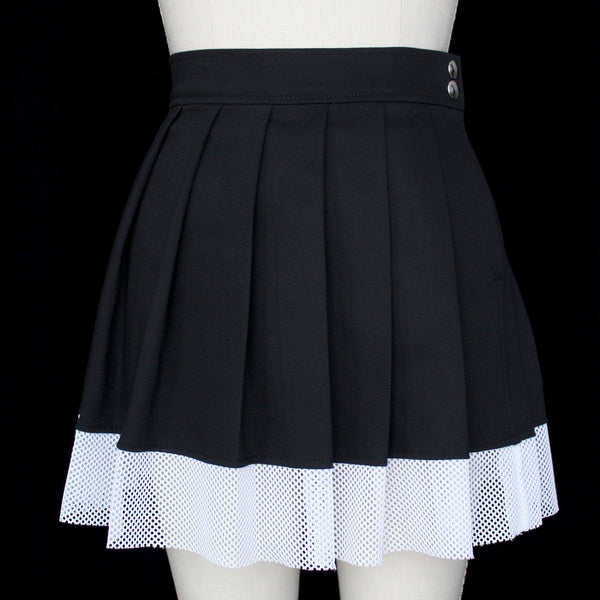 S/S Black Pleated Skirt